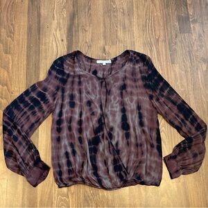 YOUNG FABULOUS AND BROKE KEYHOLE CUTOUT LIGHTWEIGHT TIE DYE LONG SLEEVE TOP SZ S